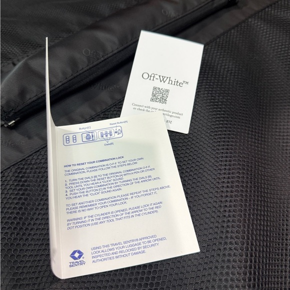 Off-White Clear Trolley carry on - w/stickers Brand New! - Picture 15 of 16